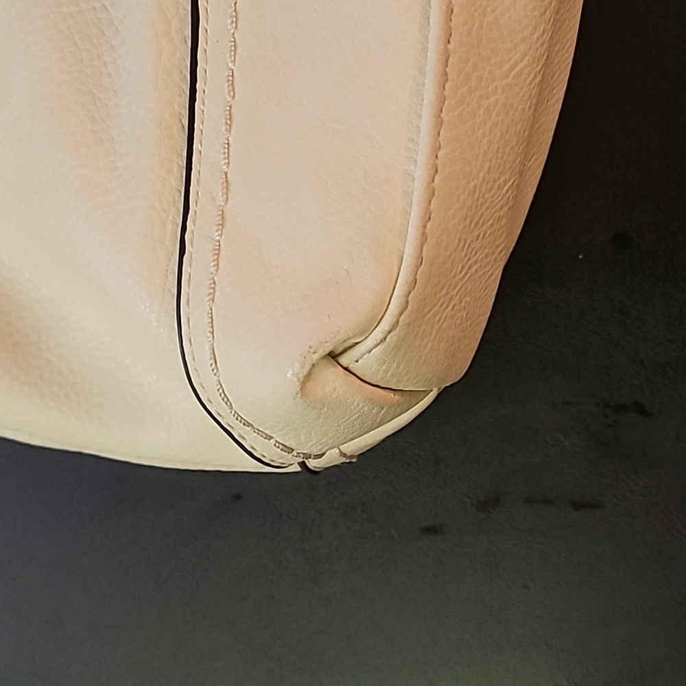 Large Purse - Picture 4 of 16
